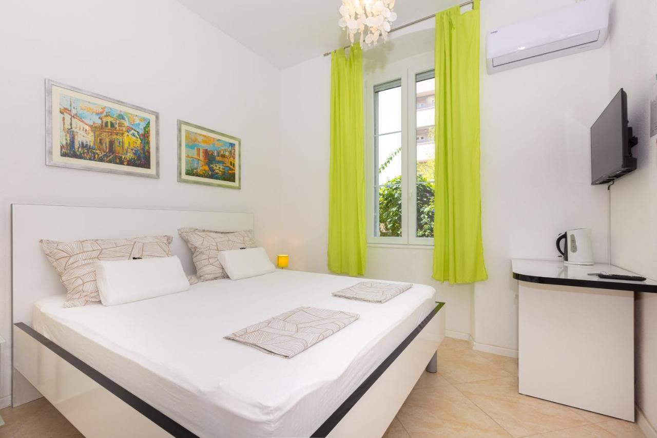 Guest House Cinema Close To Port Ντουμπρόβνικ Εξωτερικό φωτογραφία